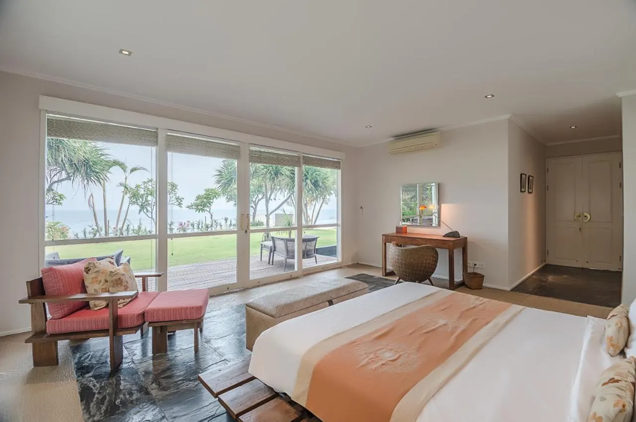 4 BR Infinity-Pool Sunset-View Retreat Uluwatu — 4BR Villa Rental in Uluwatu — image 1