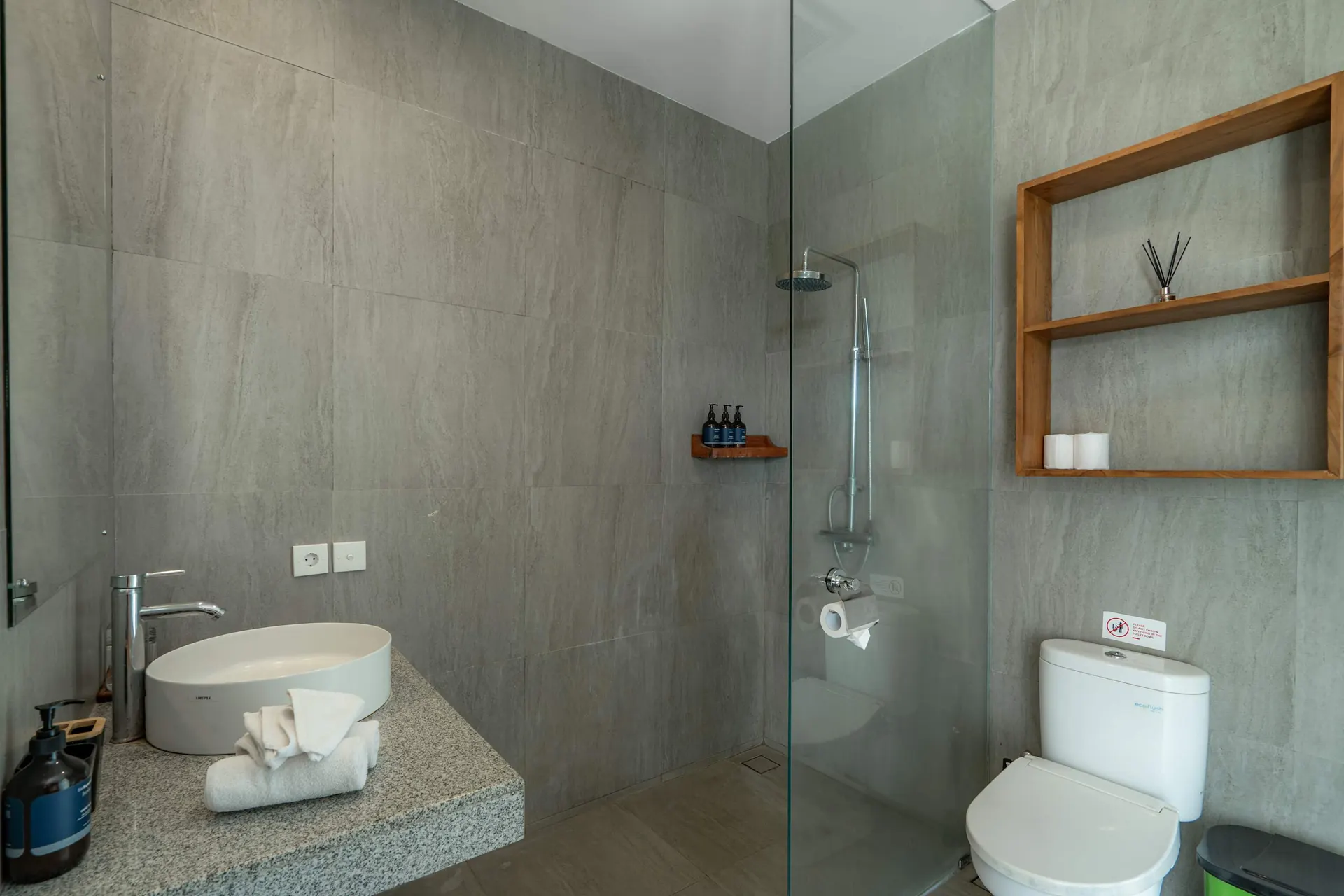 10 BR Rice-Field Infinity-Pool Estate Ubud — 10BR Estate Rental in Ubud — image 12