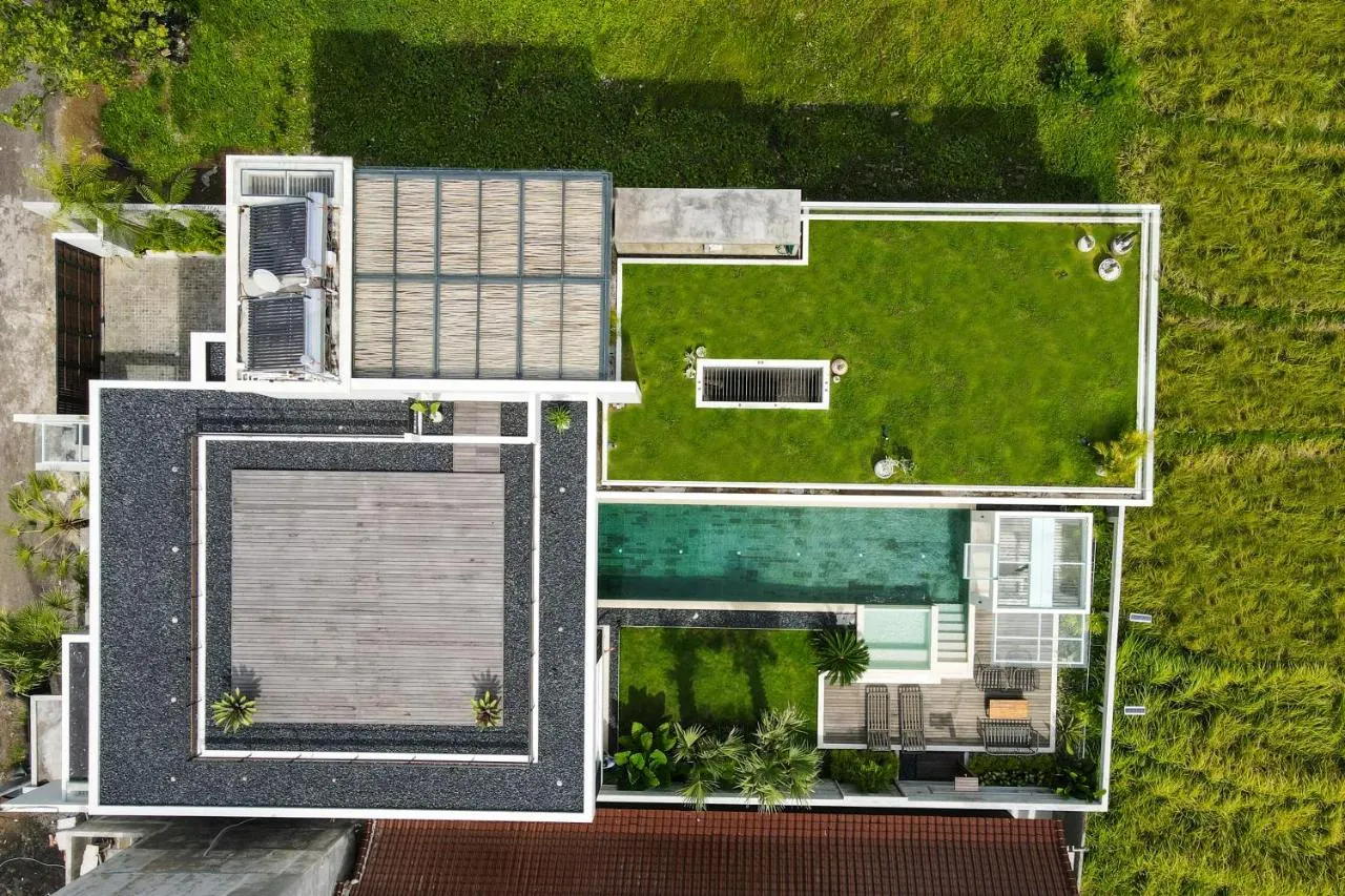 4 BR Modern Rice-Field Villa Canggu — 4BR Villa Rental in Canggu — image 9