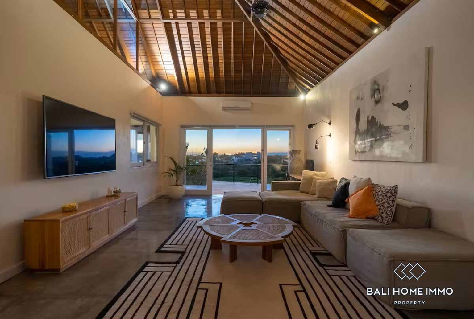 4 Bedroom Family Villa for Rent in Canggu Berawa — image 3