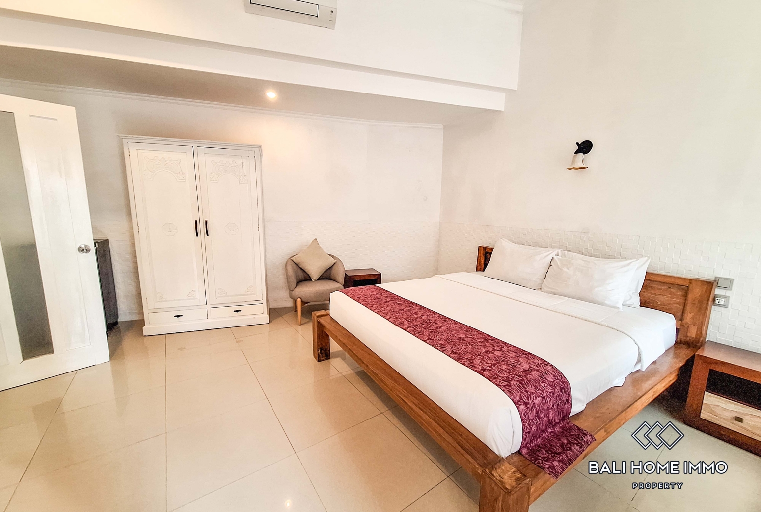 4 Bedroom Family Villa For Rent In Canggu Berawa — image 12