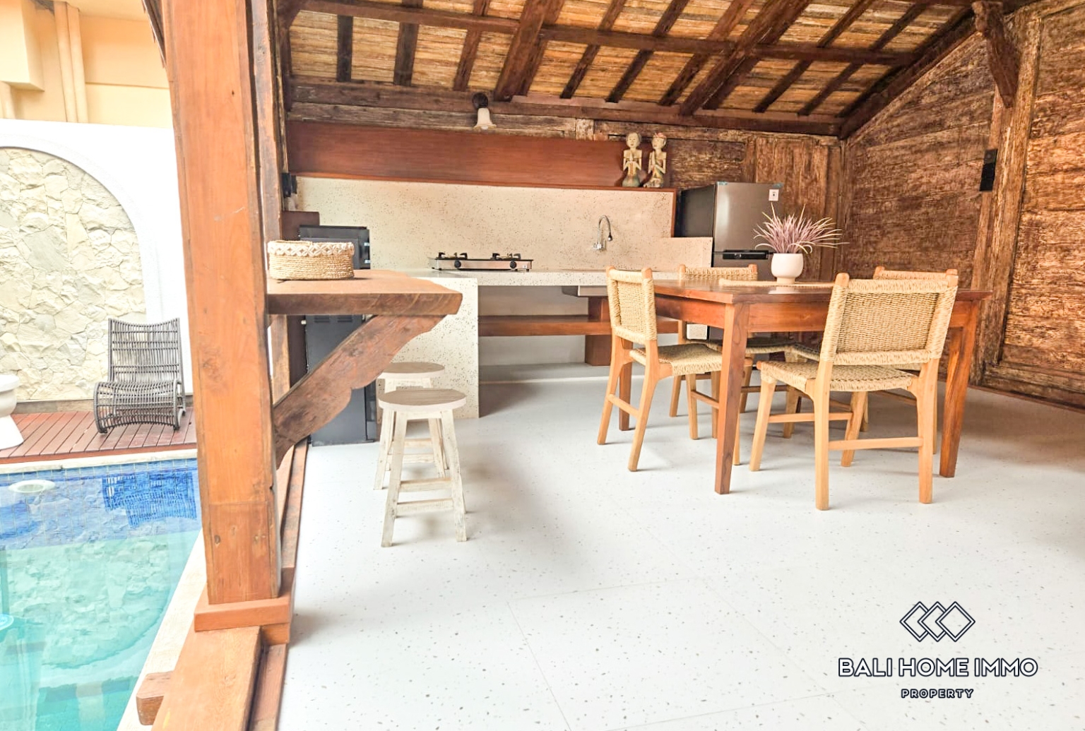 4 Bedroom Family Villa For Rent In Canggu Berawa — image 2