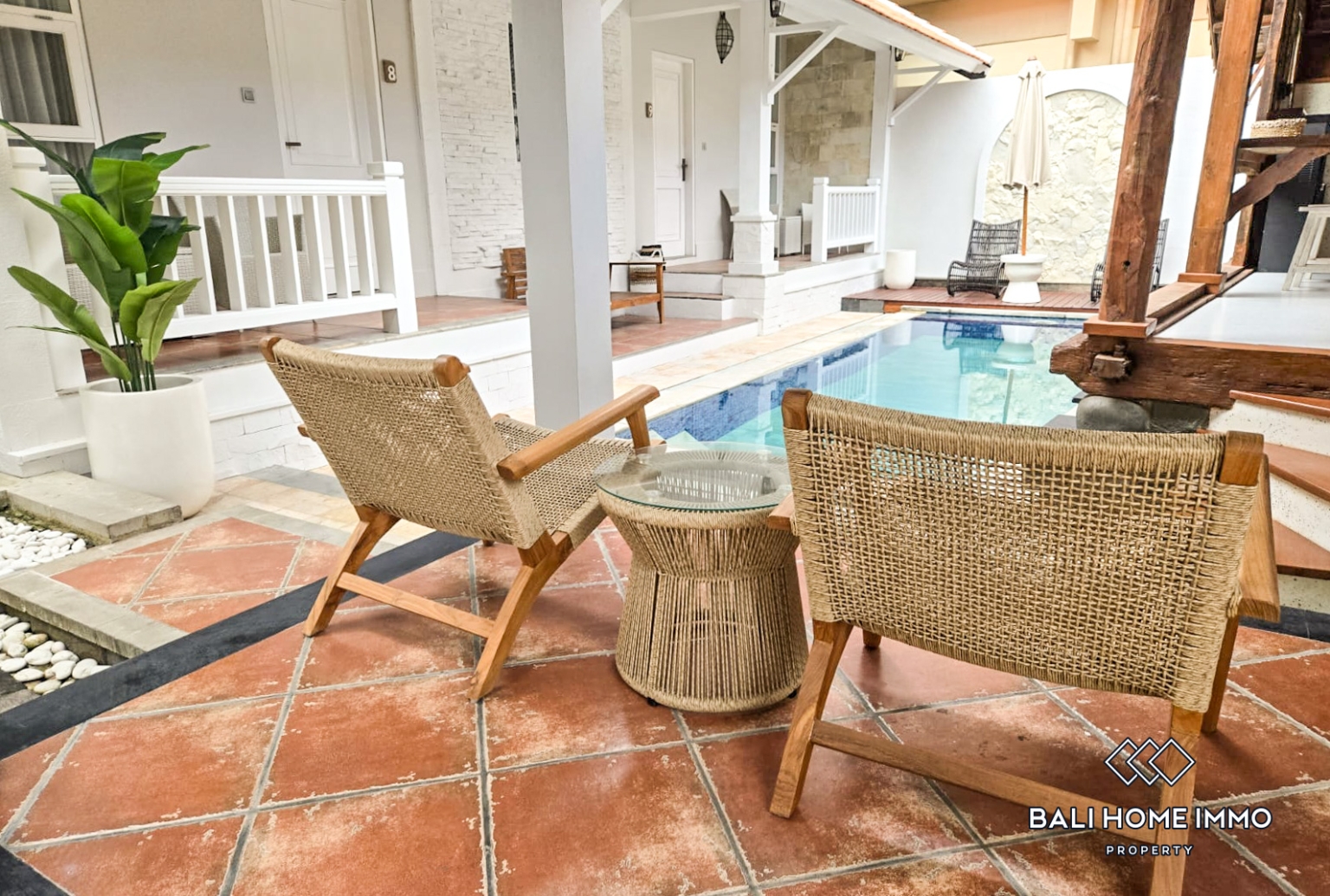 4 Bedroom Family Villa For Rent In Canggu Berawa — image 1
