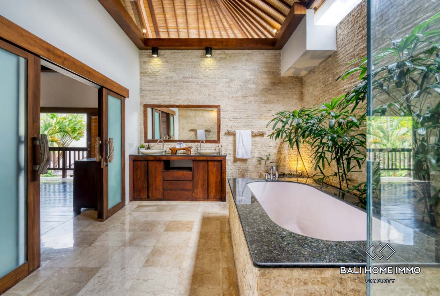 4 Bedroom Family Villa For Rent in Umalas — image 10