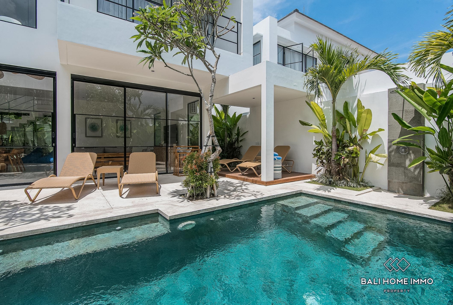 4 Bedroom Modern Designed Villa For Rent in Umalas — image 1