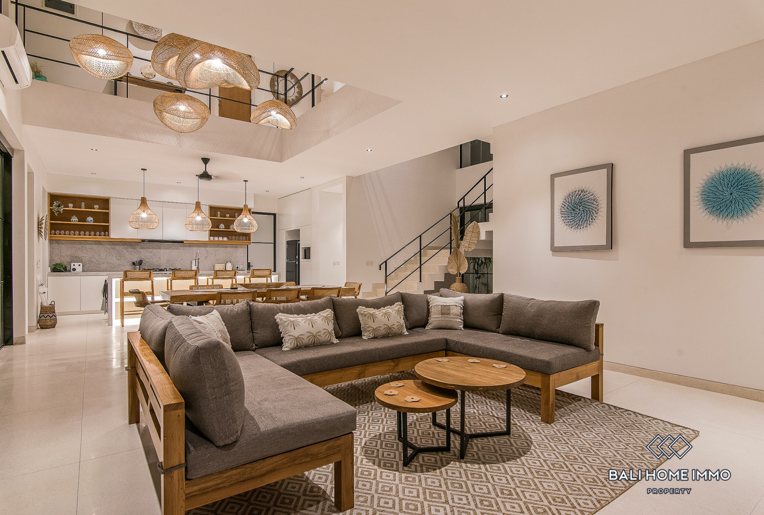 4 Bedroom Modern Designed Villa For Rent in Umalas — image 2