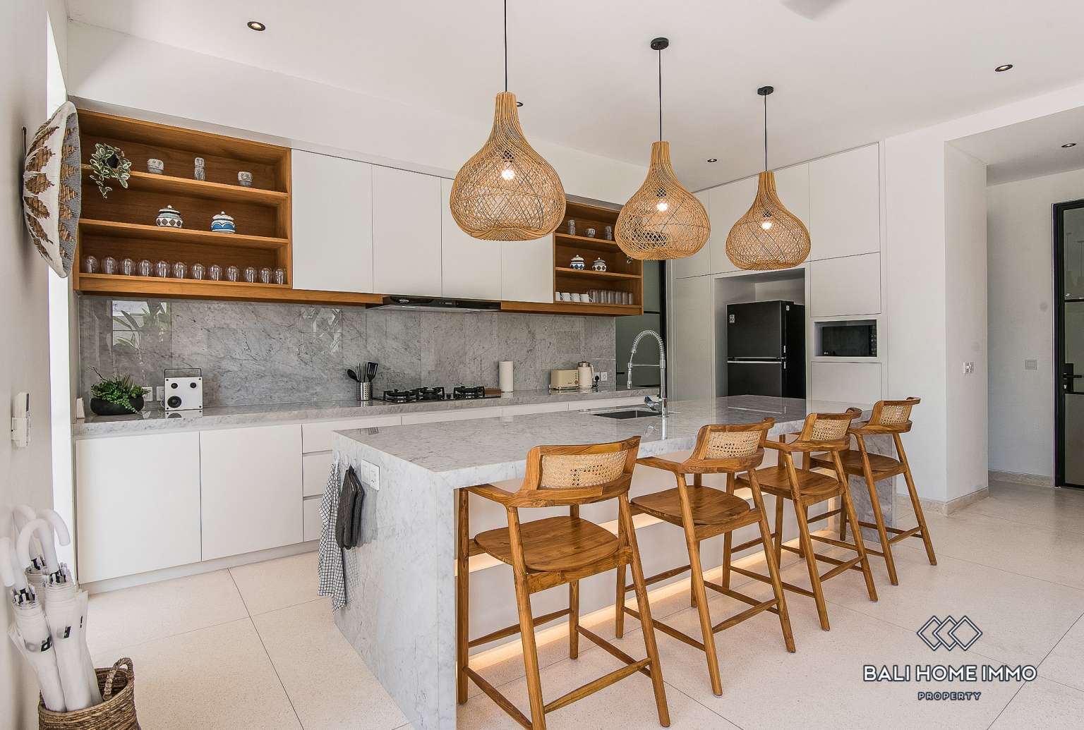 4 Bedroom Modern Designed Villa For Rent in Umalas — image 7
