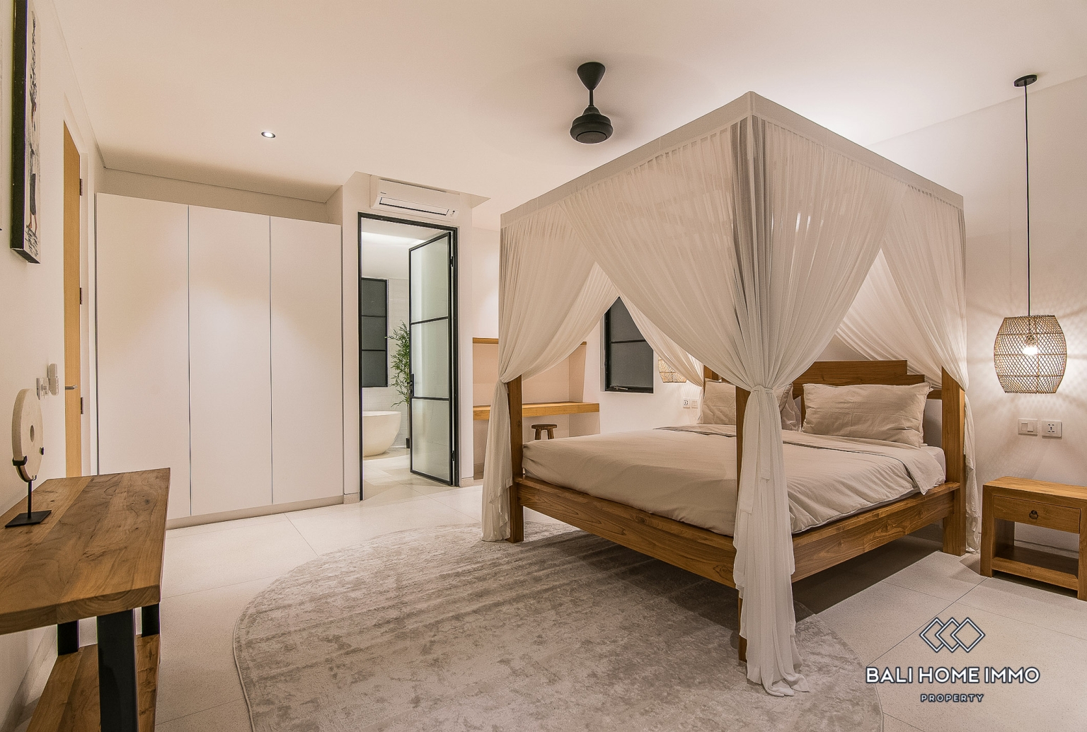 4 Bedroom Modern Designed Villa For Rent in Umalas — image 13