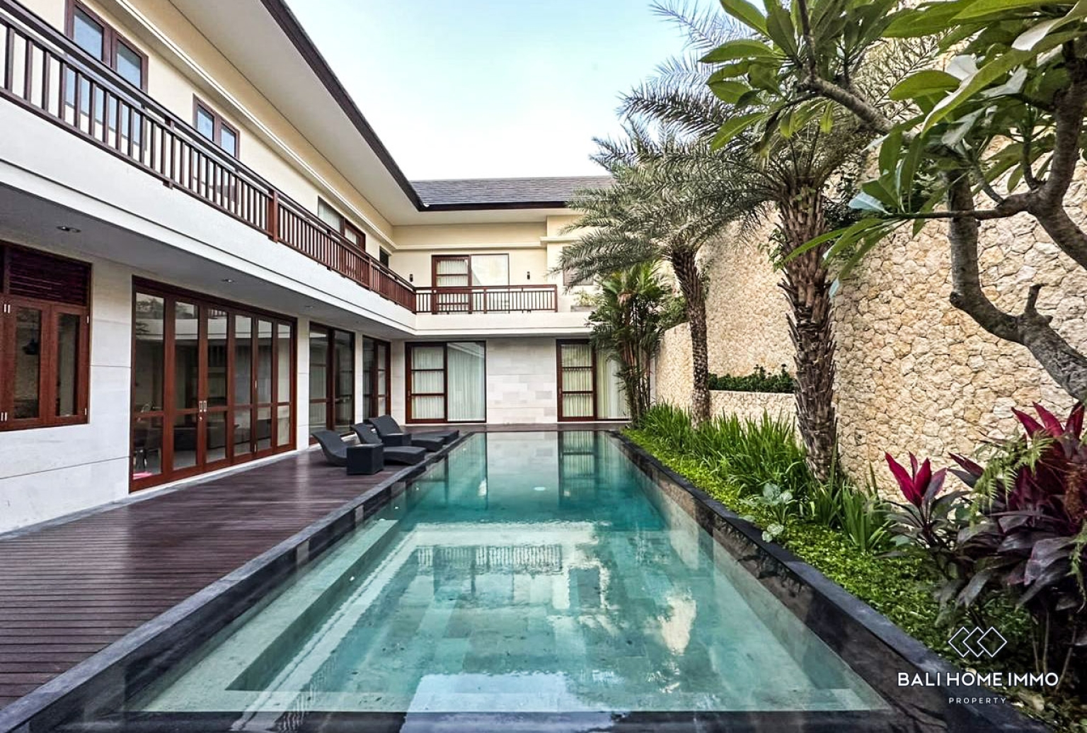 4 Bedroom Modern Villa For Rent in Batu Bolong Canggu — image 13