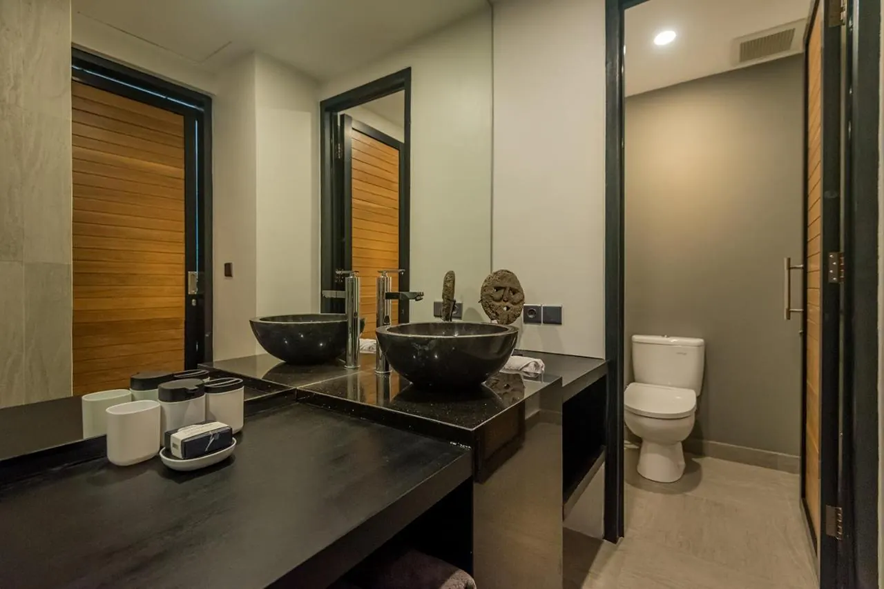 4 BR Glass Rice-Field Villa Ubud — 4BR Villa Rental in Ubud — image 18