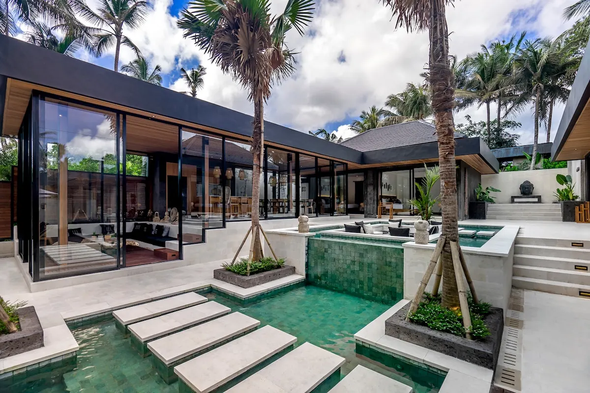 10 BR Tropical-Modern Infinity-Pool Estate Ubud — 10BR Estate Rental in Ubud — image 7