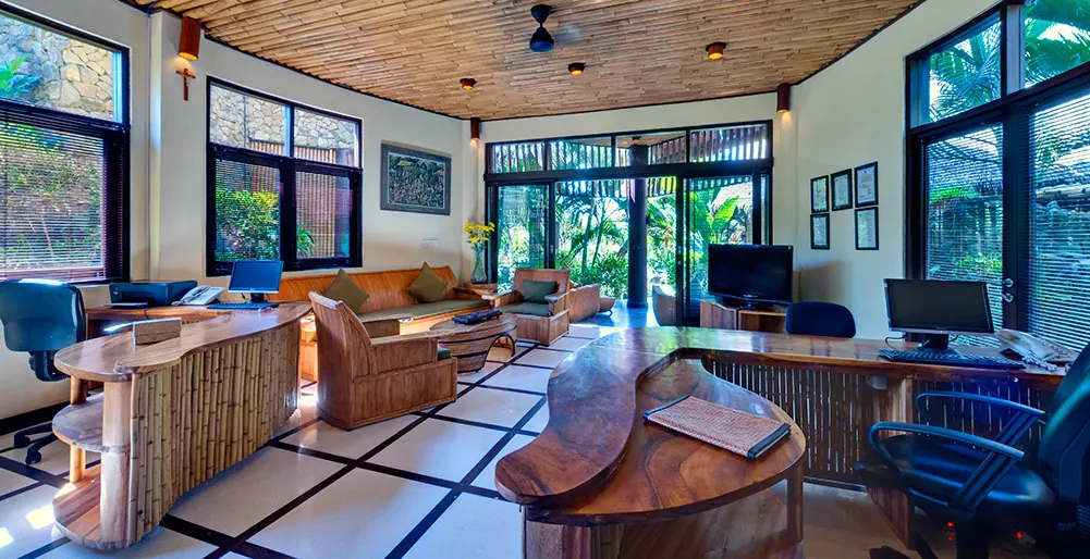 7 BR Oceanfront Tropical Garden Villa Canggu — 7BR Villa Rental in Seseh — image 9
