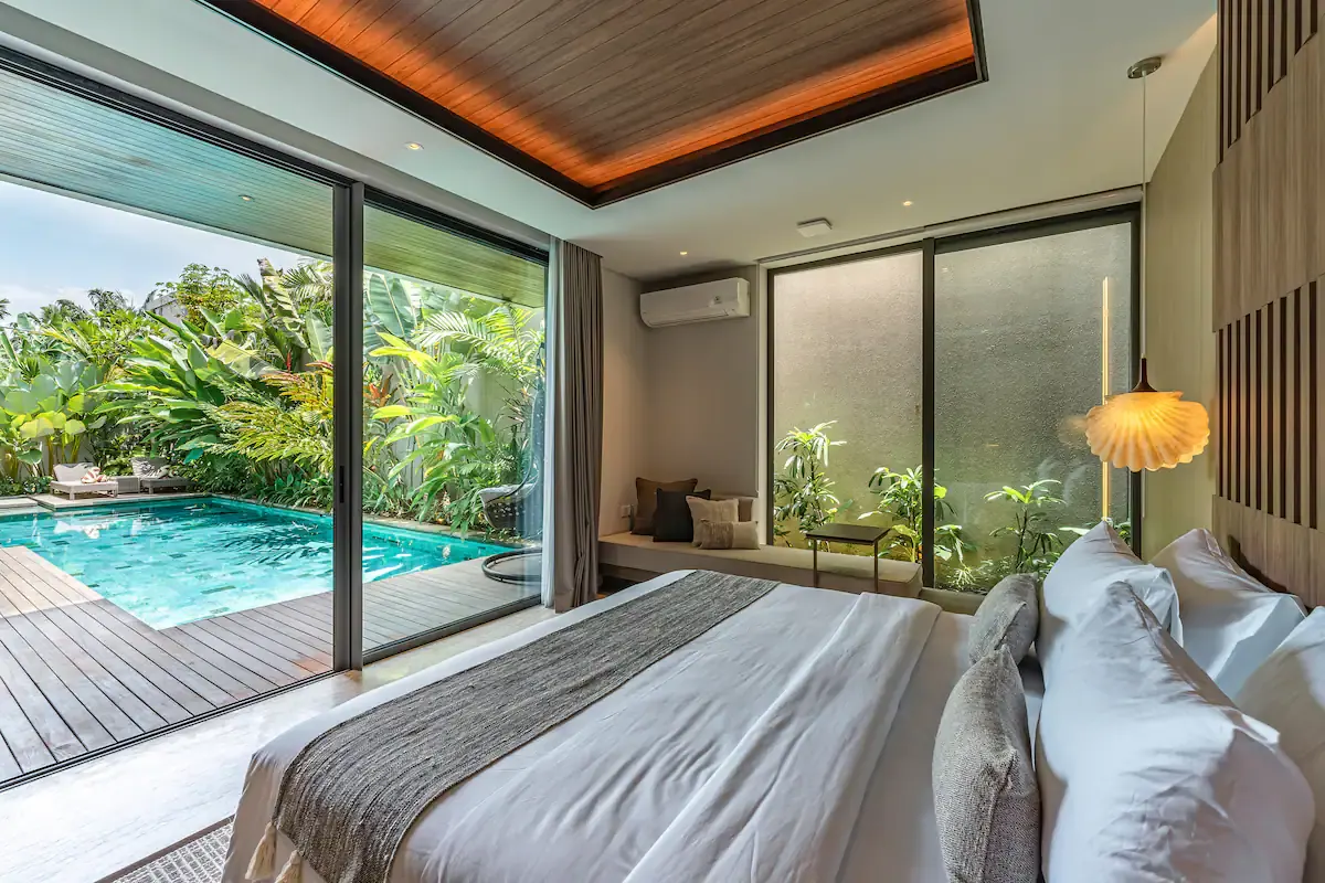 8 BR Tropical-Modern Group Estate Canggu — 8BR Estate Rental in Canggu — image 8