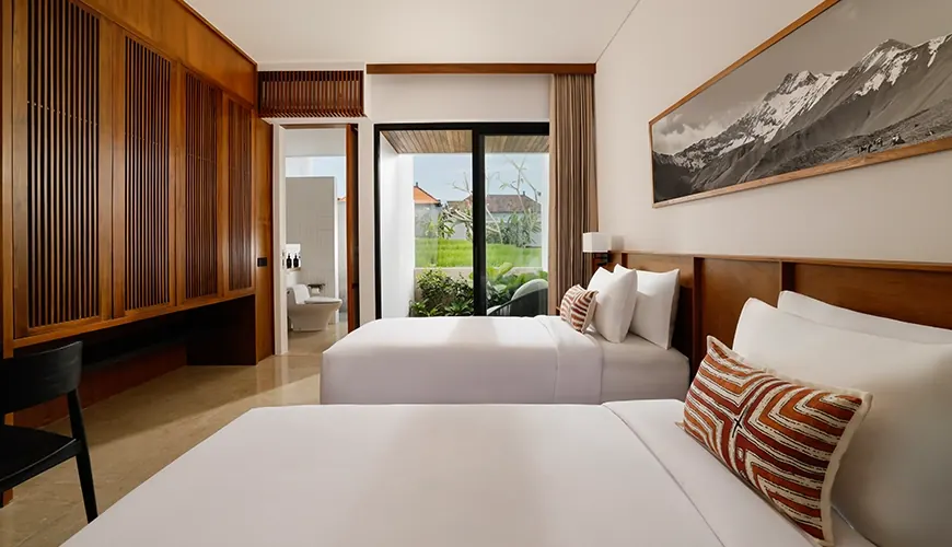 7 BR Tropical-Modern Gym Villa Canggu — 7BR Villa Rental in Canggu — image 7