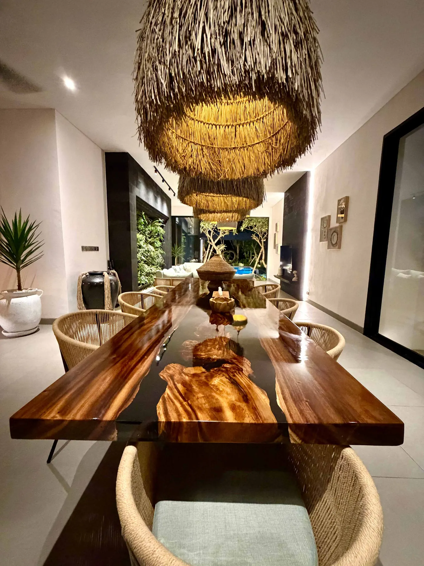 4 BR Tropical-Modern Garden Villa Ubud — 4BR Villa Rental in Ubud — image 8