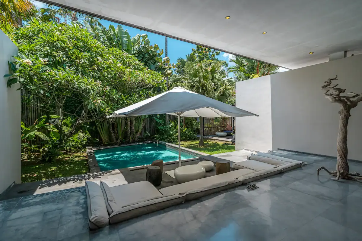 4 BR Open-Air Family Villa Canggu — 4BR Villa Rental in Canggu — image 6