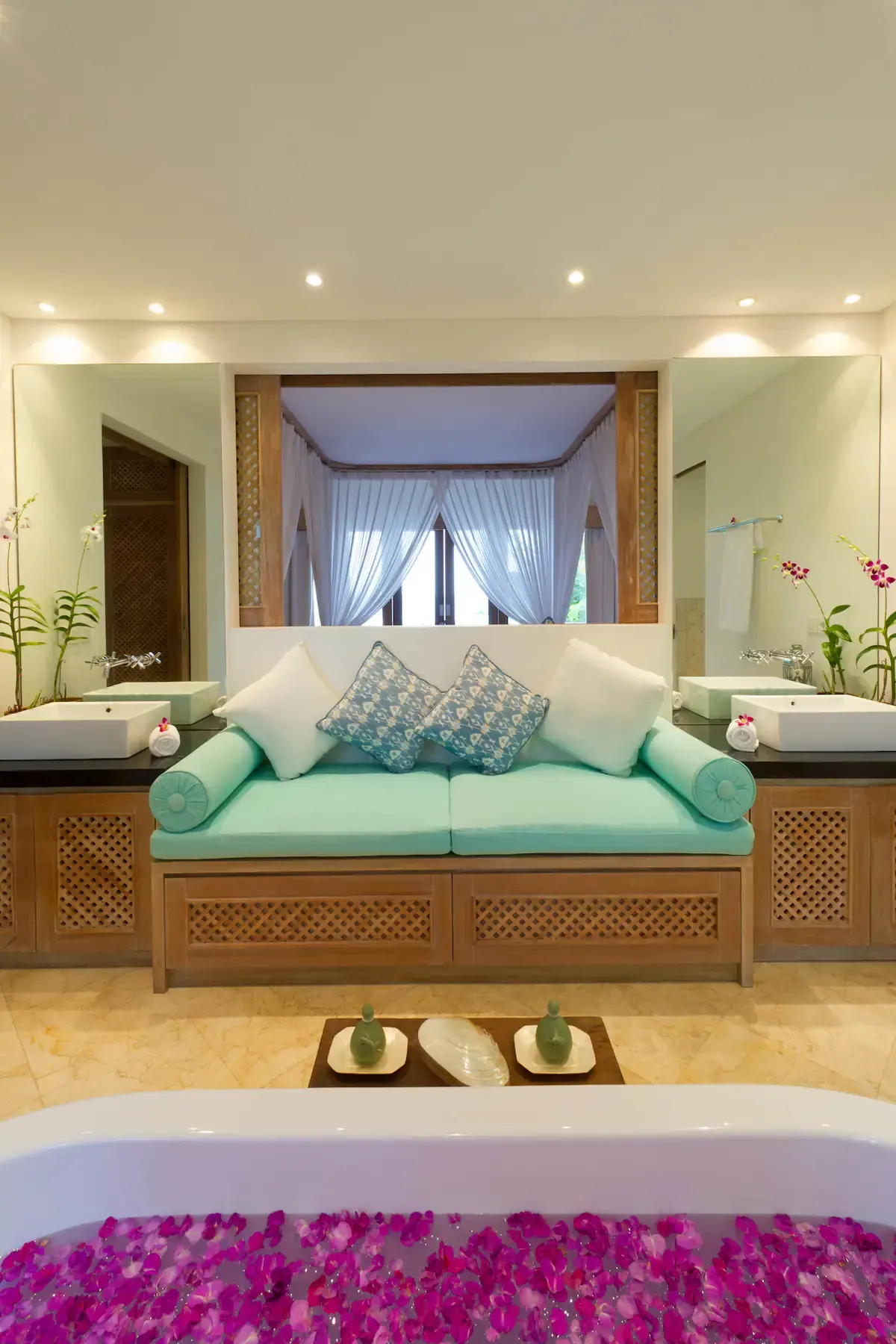 Siri Mendira - Villa Angsoka — 6BR Villa Rental in Candidasa — image 18