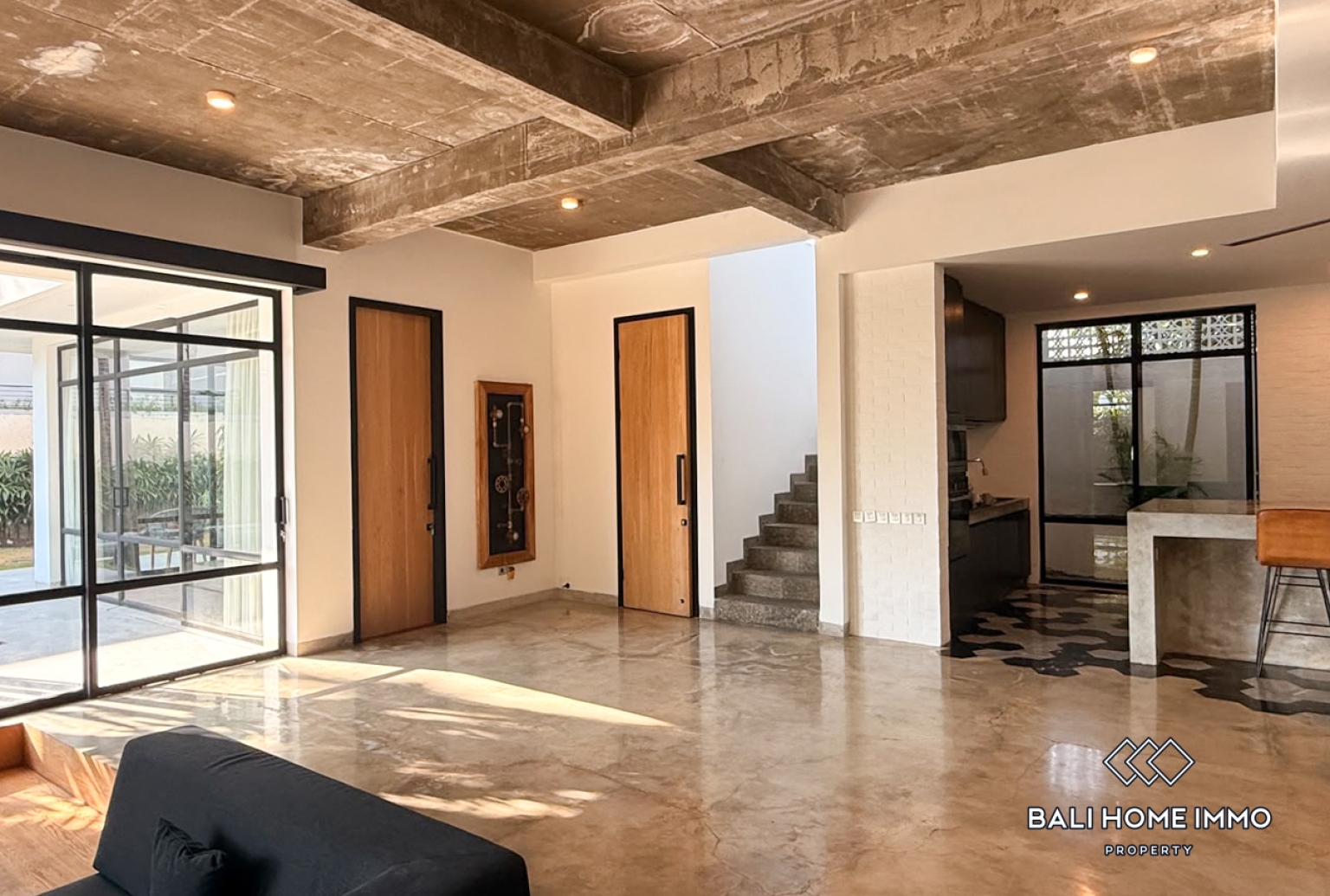5 Bedroom Family Villa for Rent in Canggu Residential Side — image 7