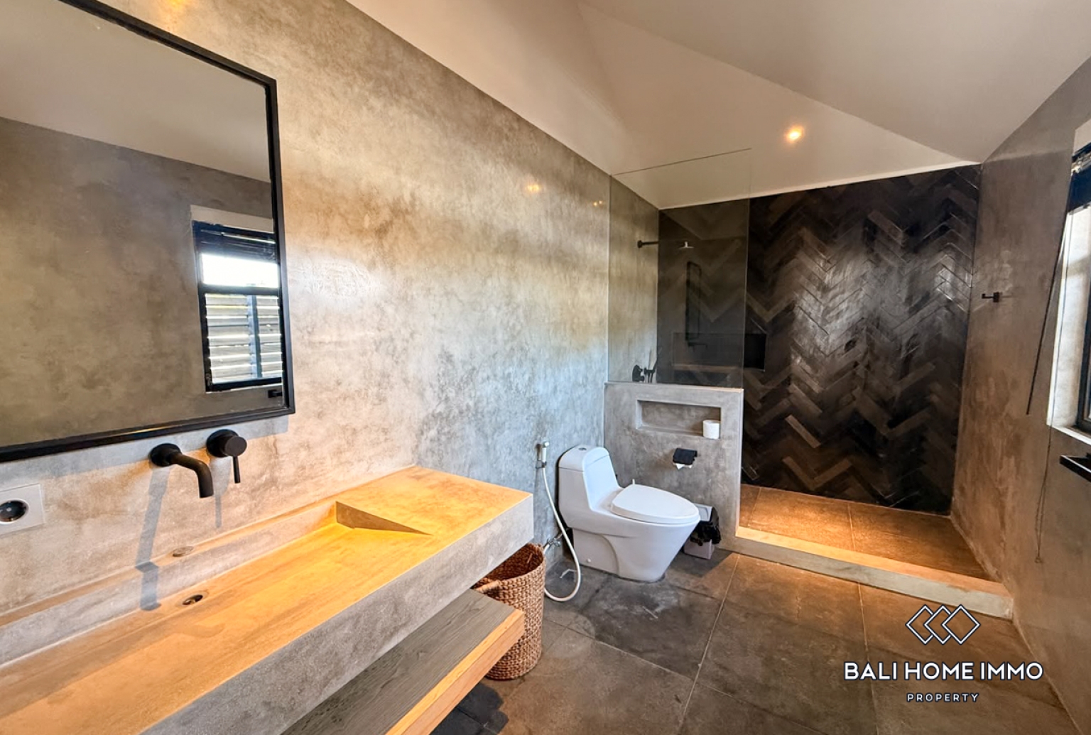 5 Bedroom Family Villa for Rent in Canggu Residential Side — image 18