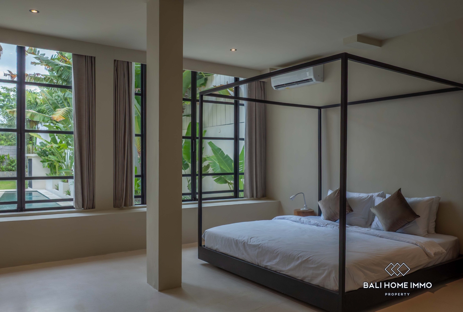5 bedroom Family Villa with garden for yearly rental in Berawa — image 12