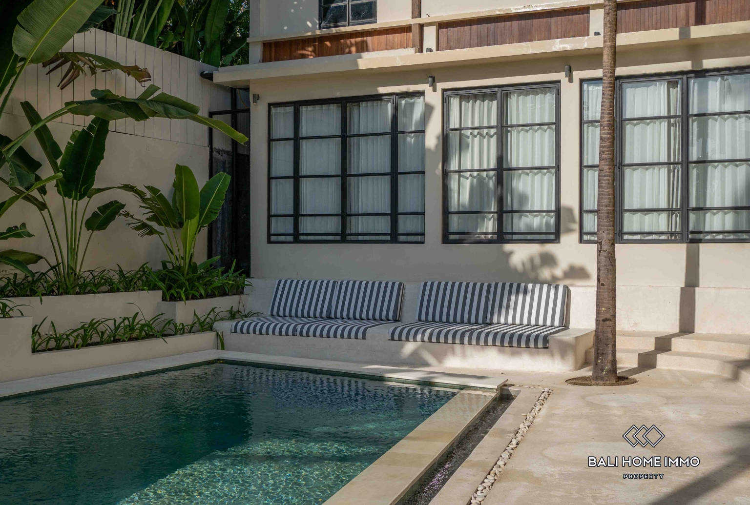5 bedroom Family Villa with garden for yearly rental in Berawa — image 16