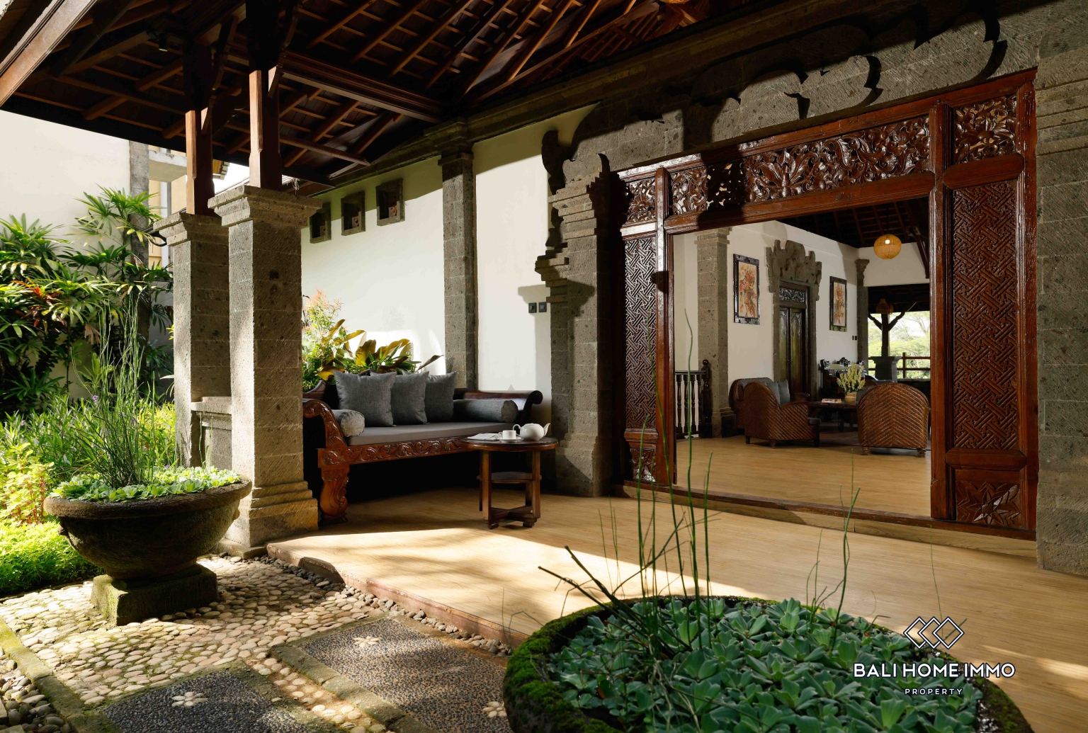 5 bedroom Jungle View Villa For Rent in Ubud — image 17