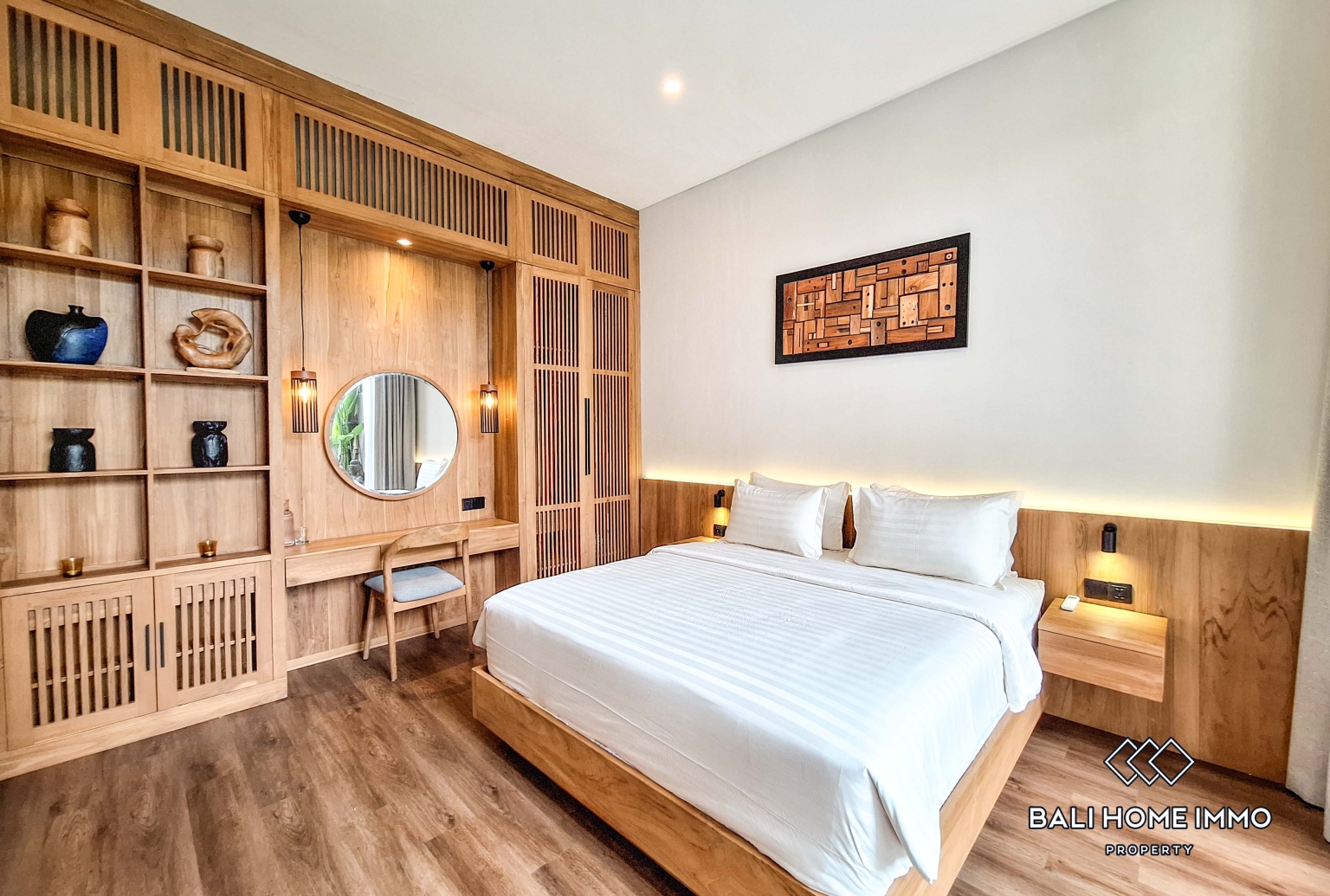 5 Bedroom Modern Design Family Villa for Rent in Canggu Batu Bolong — image 12