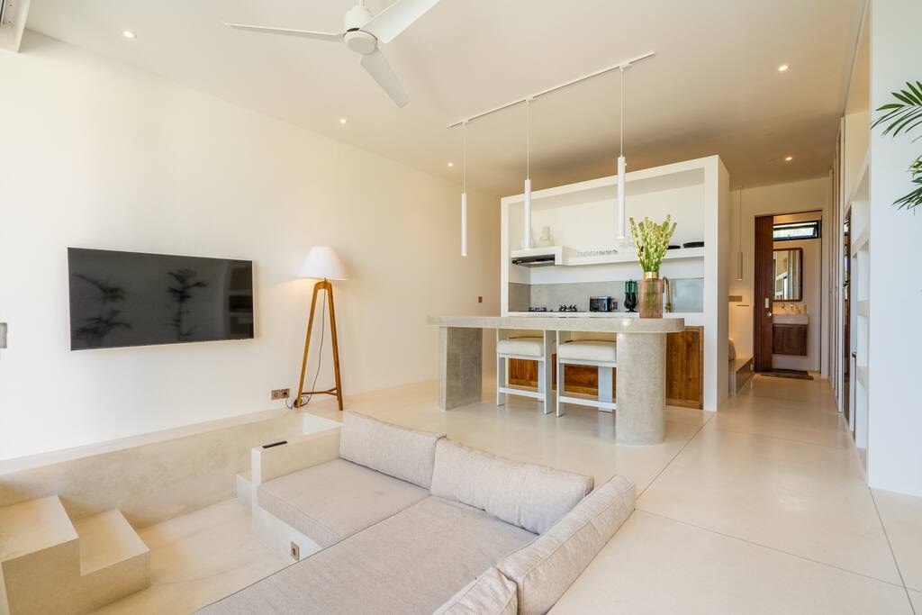 1BR Luxury Pool Canggu Apart near Pererenan Beach in Pererenan, Bali — image 5