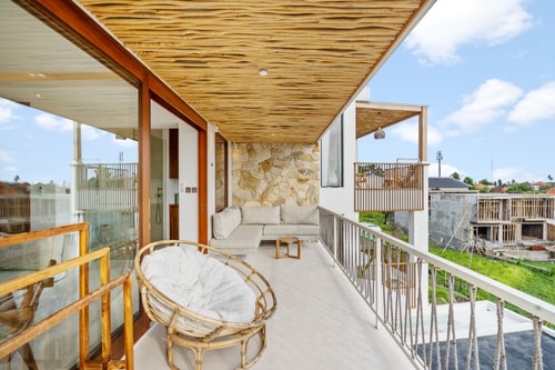 Refined 1BR Canggu | Balkon Sunset Estetik - Canggu, Bali — image 16
