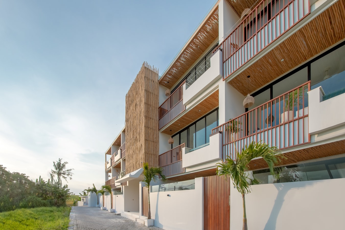 Chic 1BR Apartment near Pererenan Beach - Pool Balcony - Canggu, Bali — image 11