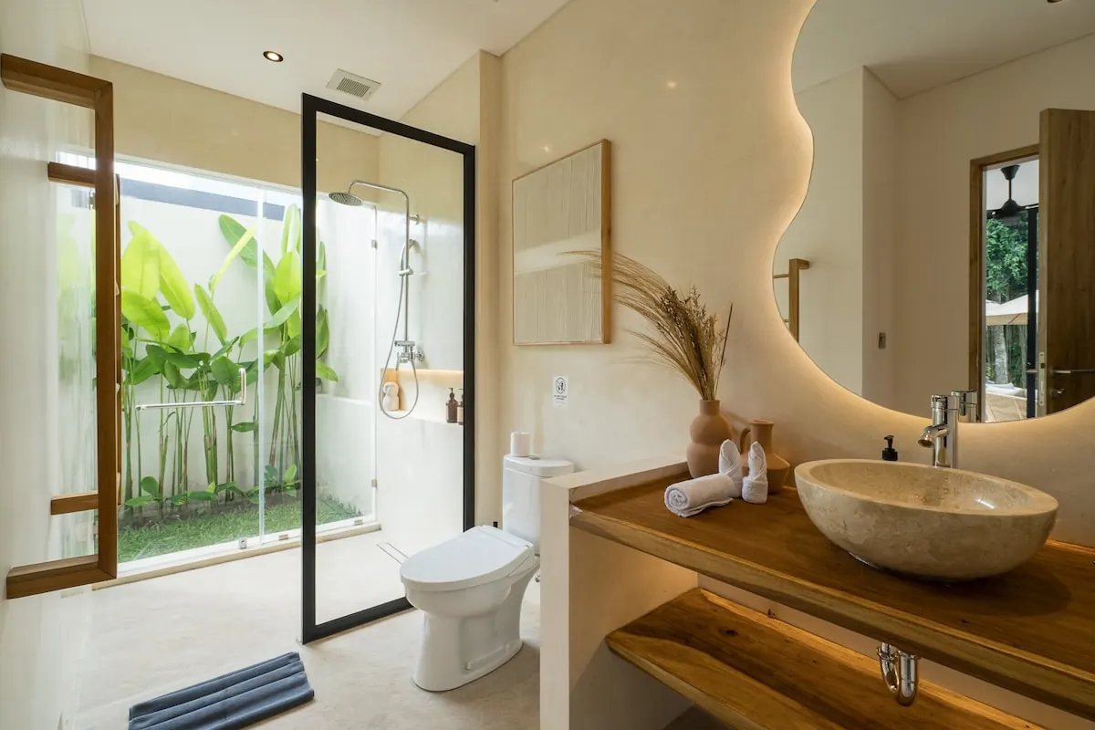 6 BR Tropical-Modern Infinity-Pool Villa Ubud — 6BR Villa Rental in Ubud — image 17