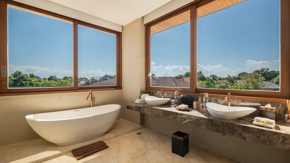 4 BR Contemporary Rooftop Villa Sanur — 4BR Villa Rental in Sanur — image 6