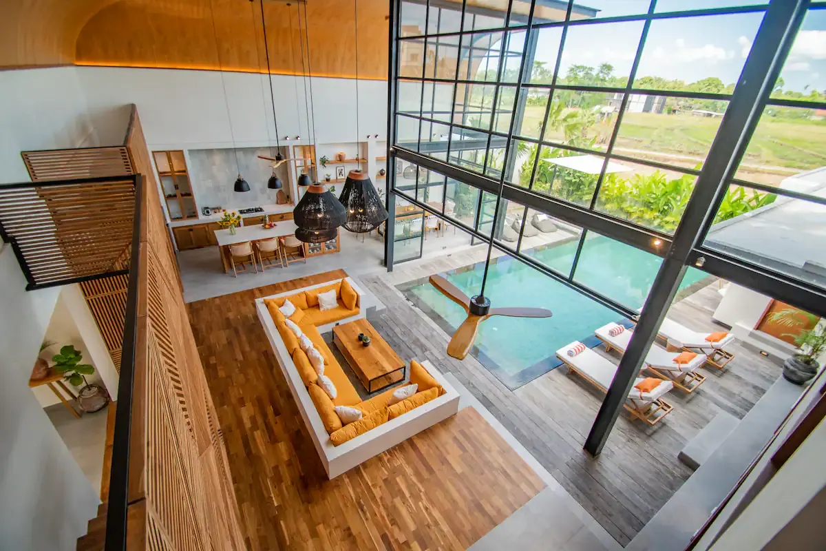 4 BR Walk-to-Beach Family Villa Canggu — 4BR Villa Rental in Canggu — image 11