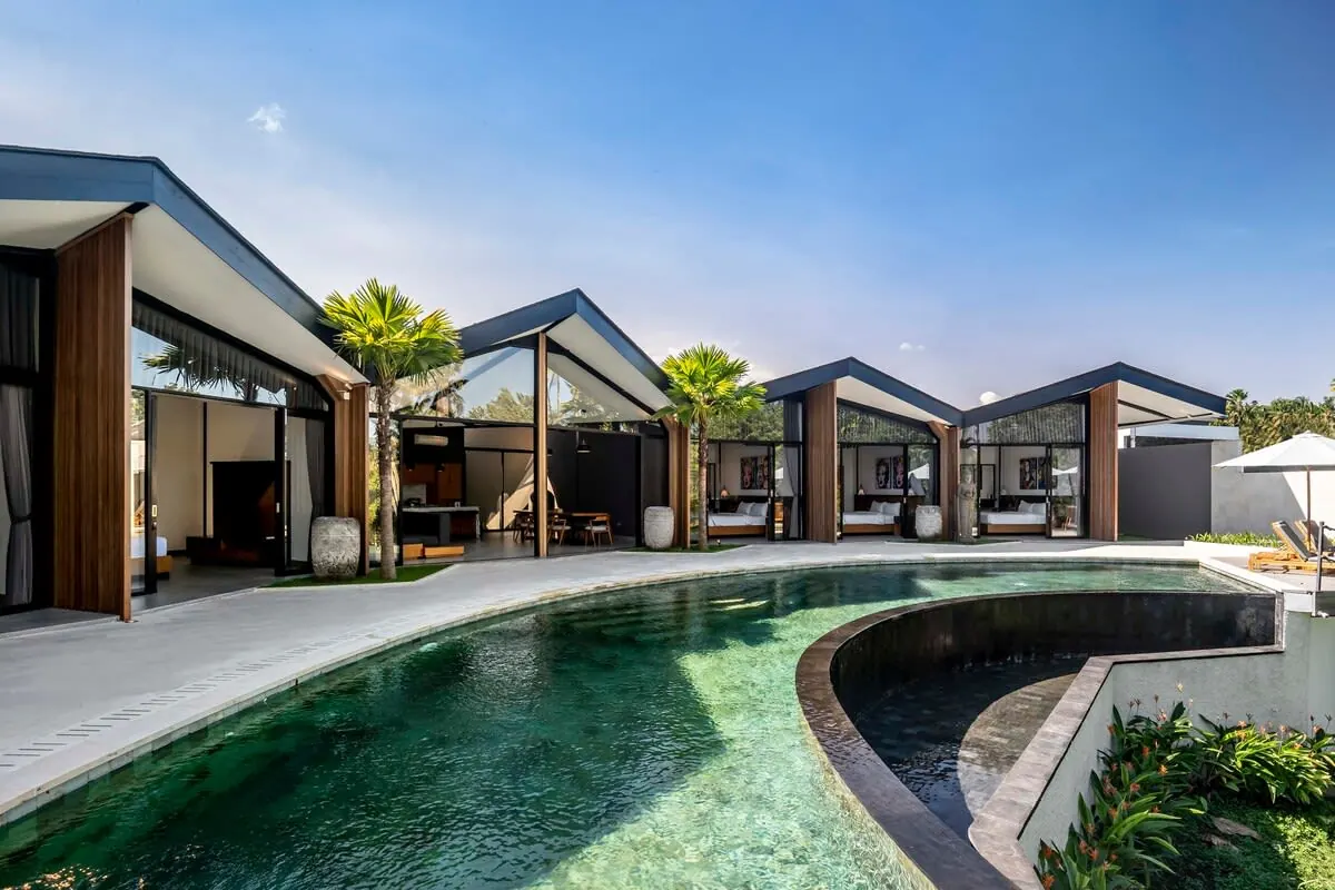 6 BR Glass Pavilion Retreat Ubud — 6BR Villa Rental in Ubud — image 8