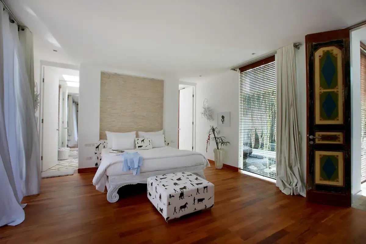 7 BR White Rice-Field Villa Canggu — 7BR Villa Rental in Canggu — image 3