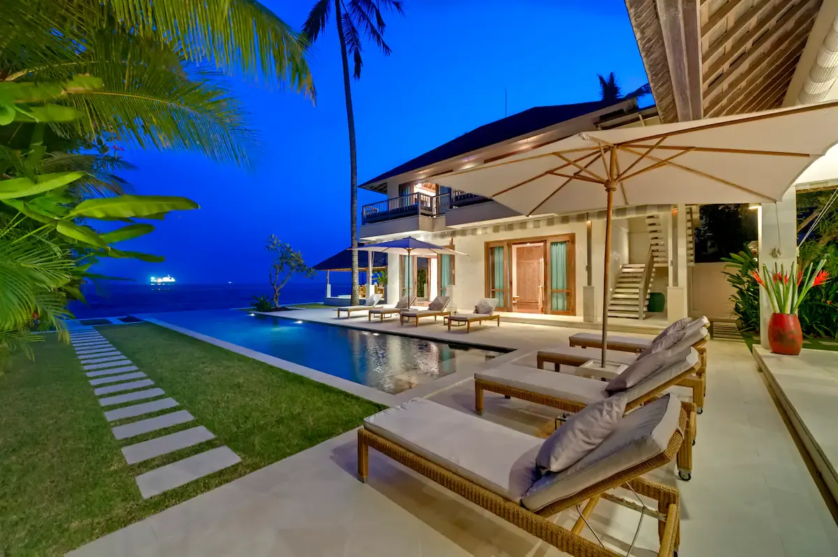 Siri Mendira - Villa Bakung — 4BR Villa Rental in Candidasa