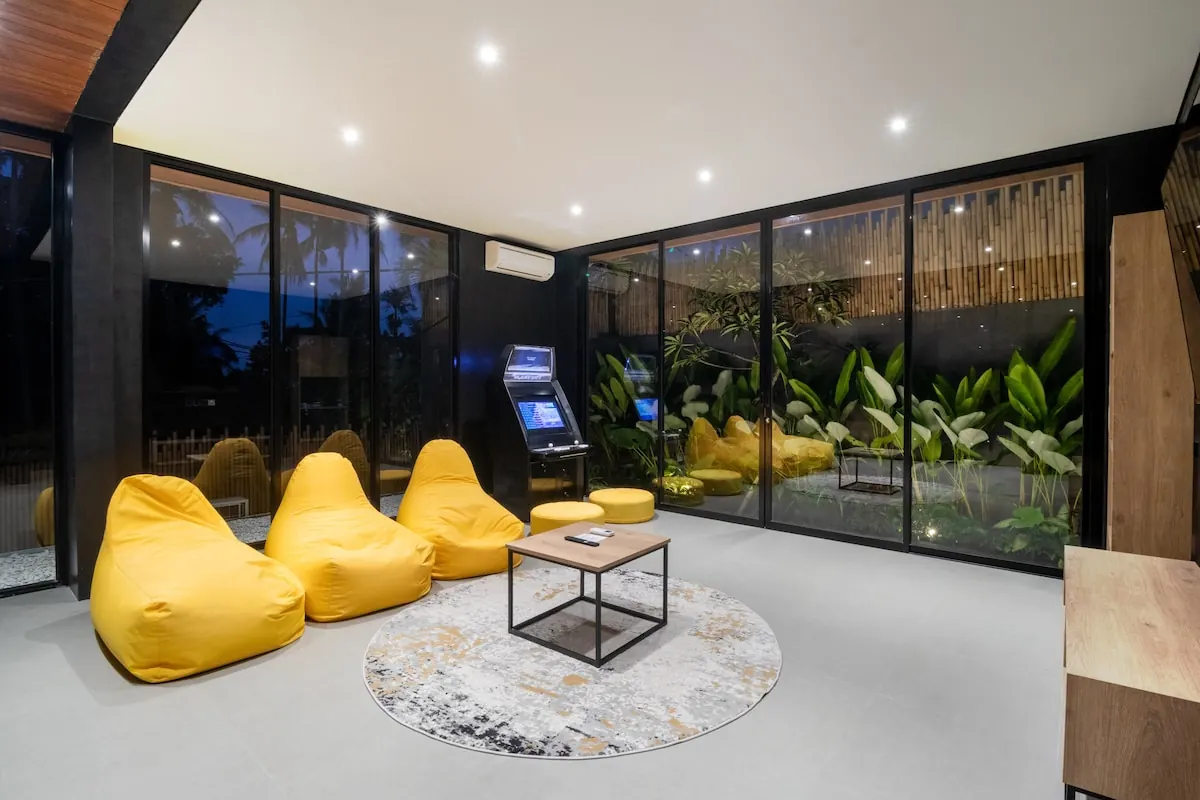 6 BR Tropical-Modern Glass Villa Ubud — 6BR Villa Rental in Ubud — image 3