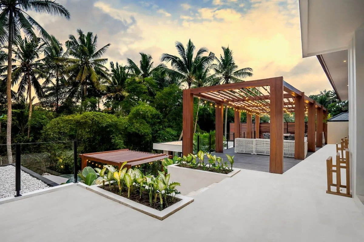 6 BR Riverside Infinity-Pool Villa Ubud — 6BR Villa Rental in Ubud — image 18