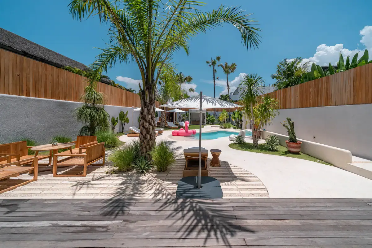 4 BR Tropical-Modern Walk-to-Beach Villa Canggu — 4BR Villa Rental in Canggu — image 13