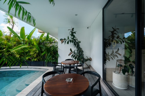 SB 204 - 1BR Pool Suite, Near Batu Belig Beach - Canggu, Bali — image 14