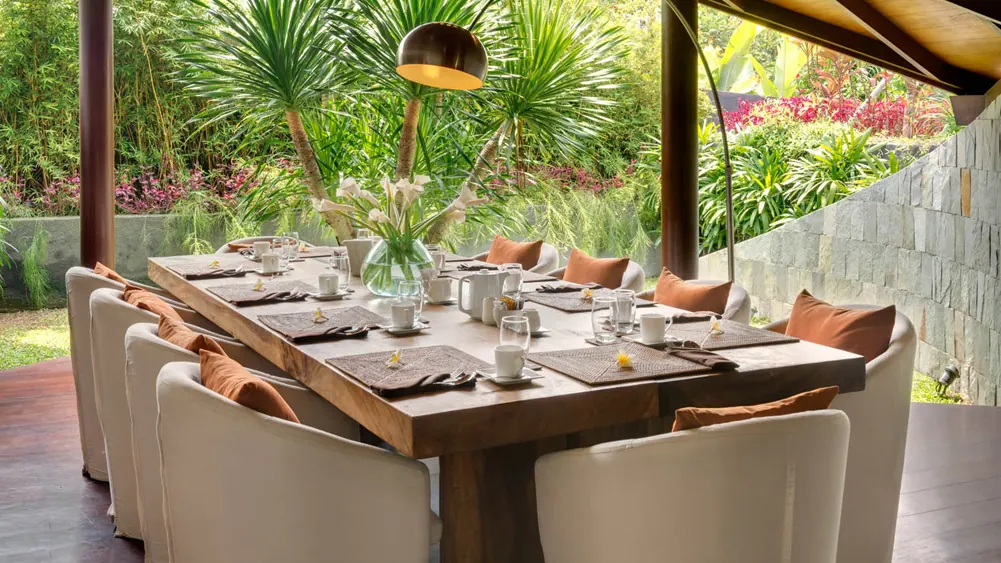 4 BR Architect-Designed Tropical Garden Villa Seminyak — 4BR Villa Rental in Seminyak — image 13