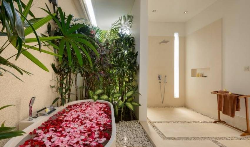 Seminyak Villa 3653 — image 2