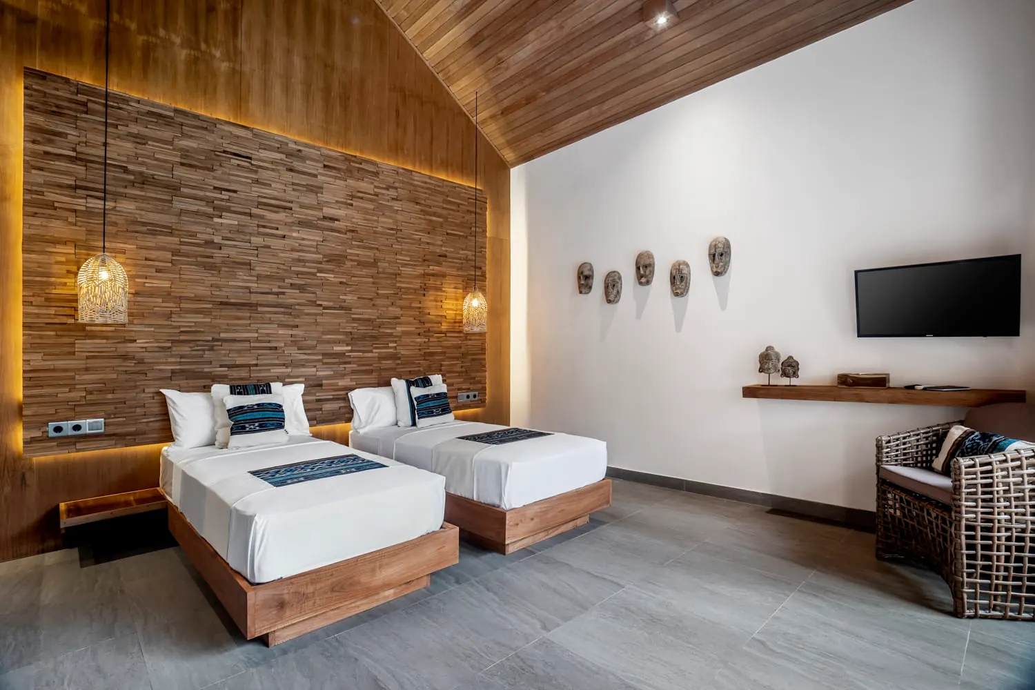 6 BR Courtyard Pool Retreat Ubud — 6BR Villa Rental in Ubud — image 8