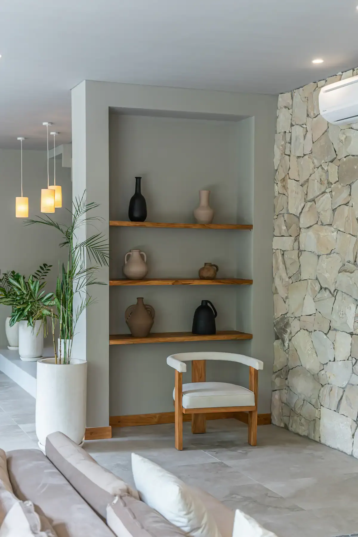 9 BR Walk-to-Beach Pool Estate Canggu — 9BR Estate Rental in Canggu — image 11