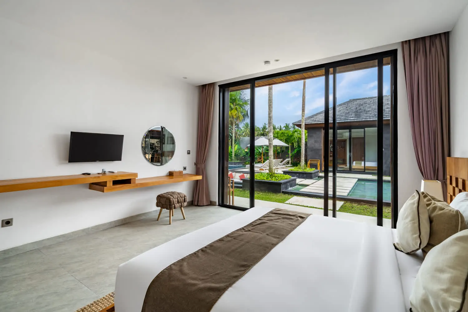 5 BR Rice-Field Courtyard Villa Ubud — 5BR Villa Rental in Ubud — image 12