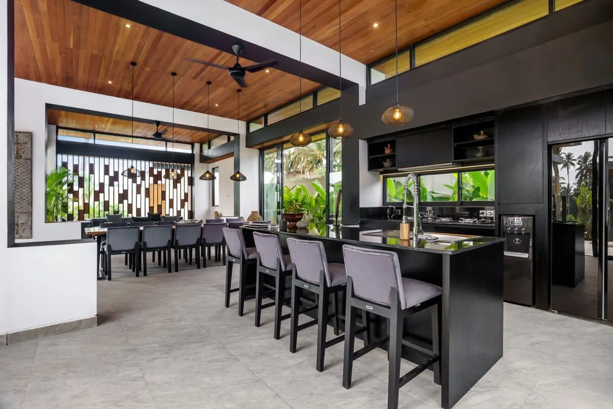 6 BR Infinity-Pool Pavilion Retreat Ubud — 6BR Villa Rental in Ubud — image 14