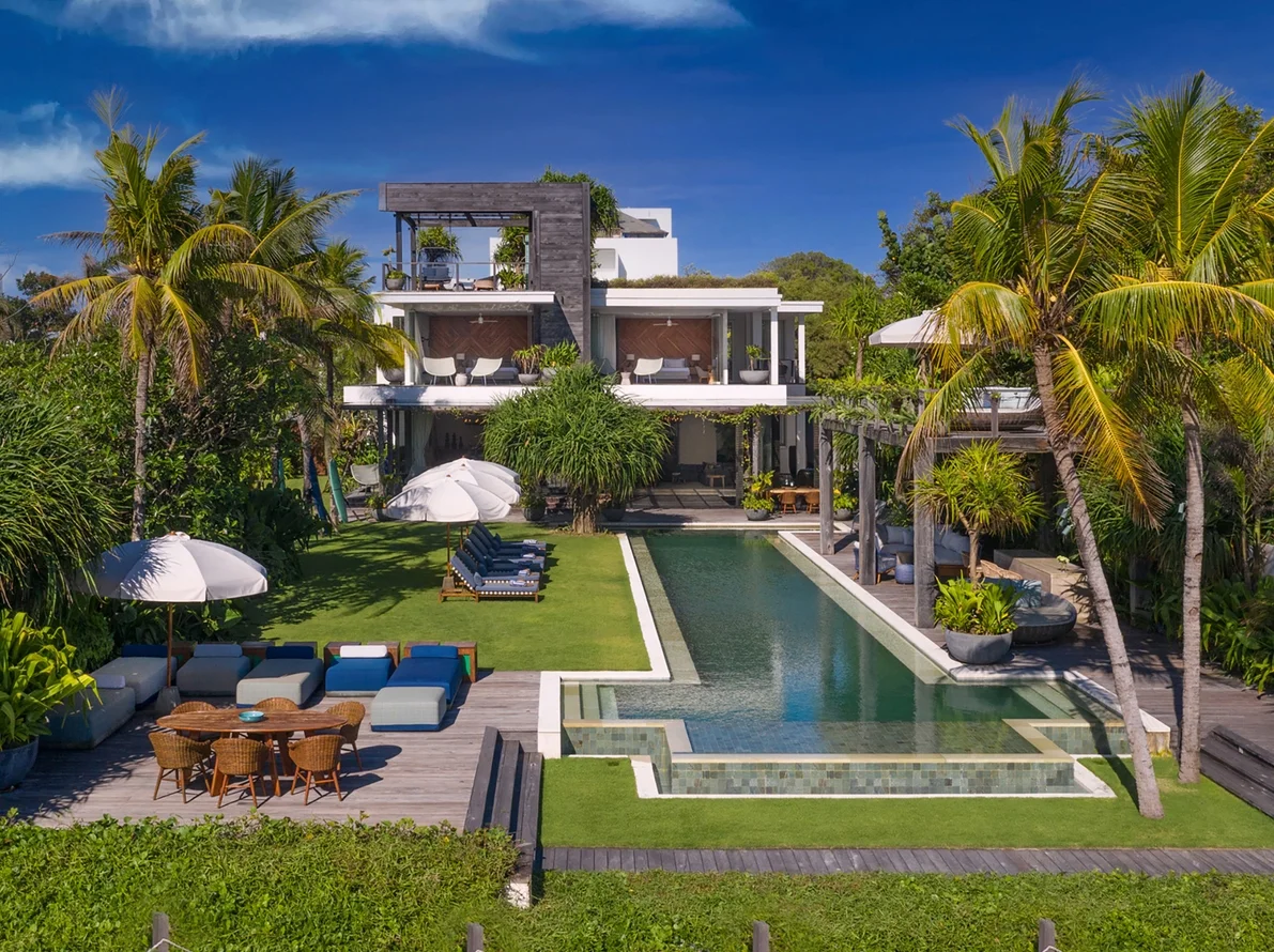 6-Bedroom Beachfront Villa in Seminyak – Private Spa, 27m Pool & Full Staff — image 13
