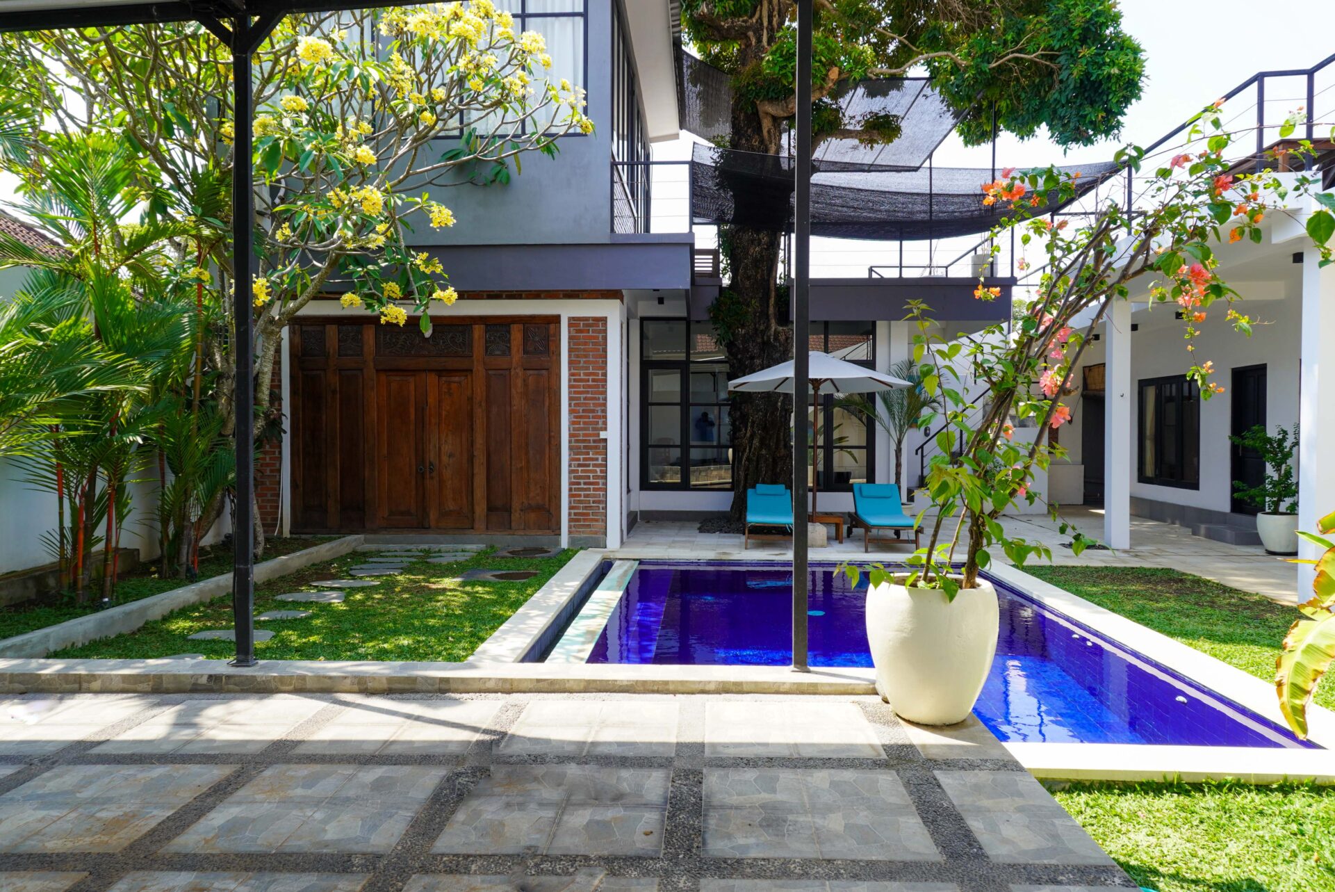 Spacious 6 Bedroom Family Villa with Private Pool for Yearly Rent in Umalas — image 7