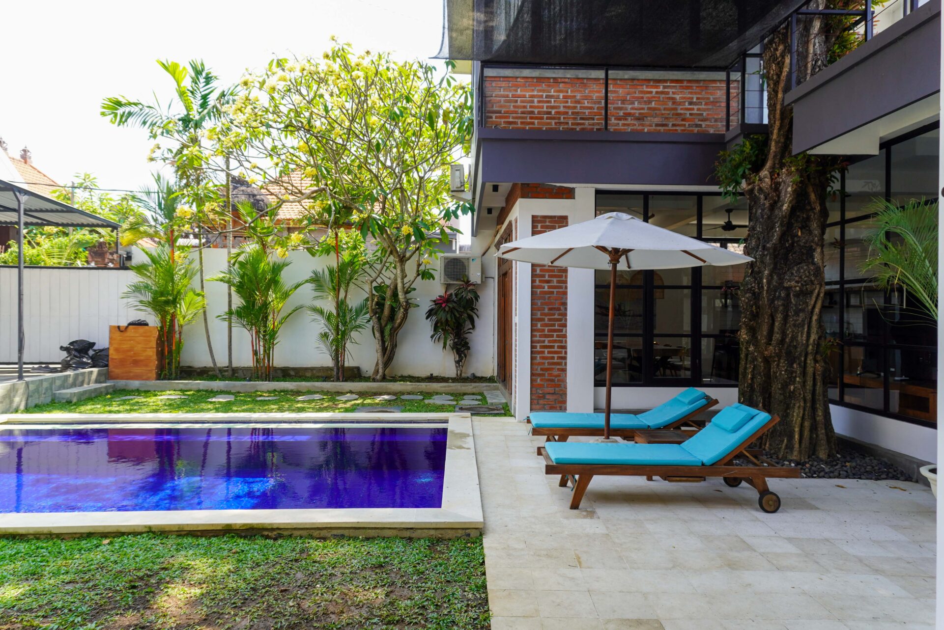Spacious 6 Bedroom Family Villa with Private Pool for Yearly Rent in Umalas — image 2