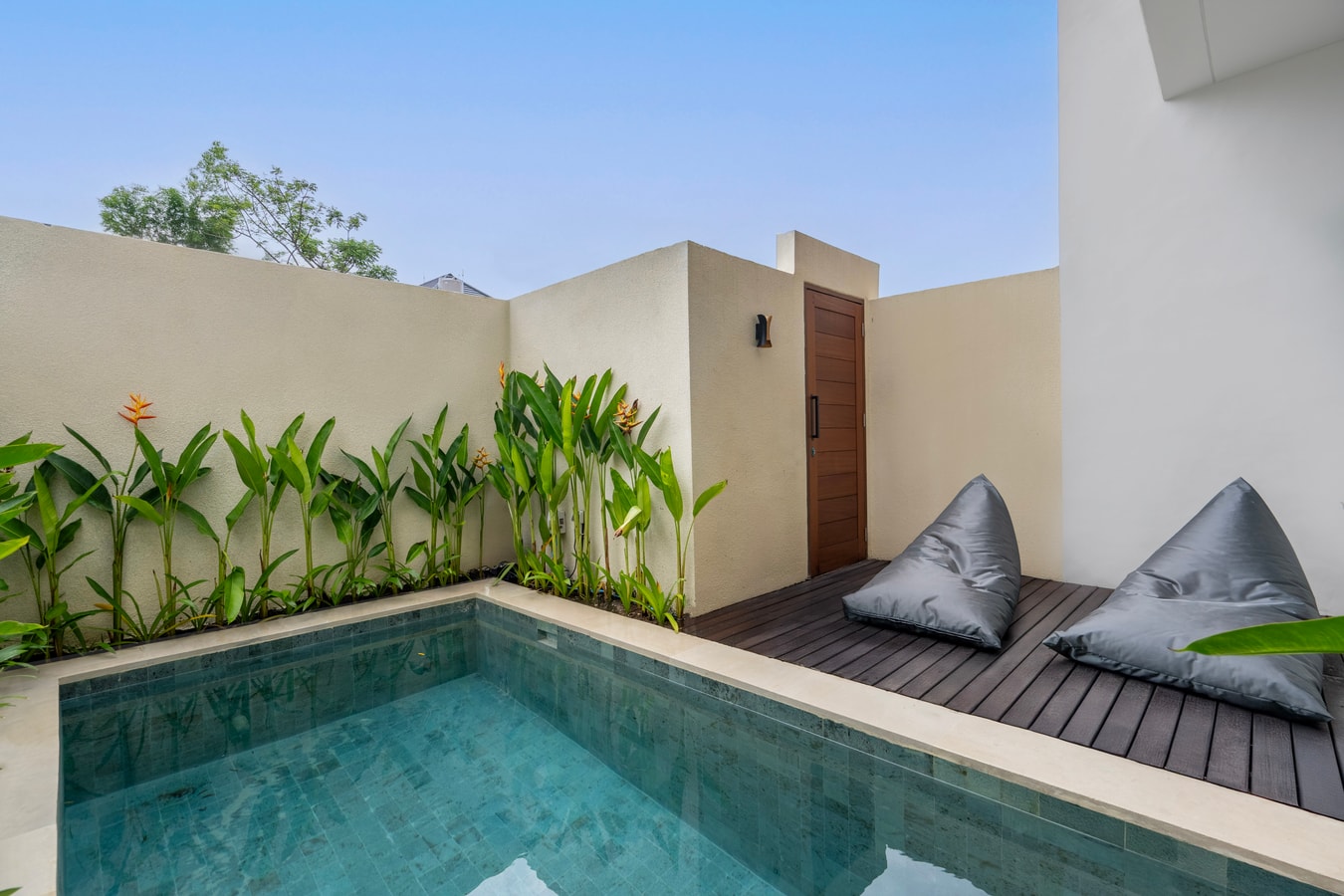 Luxurious 2BR Villa in Berawa | Swimming Pool, Near the Beach - Canggu, Bali — image 11